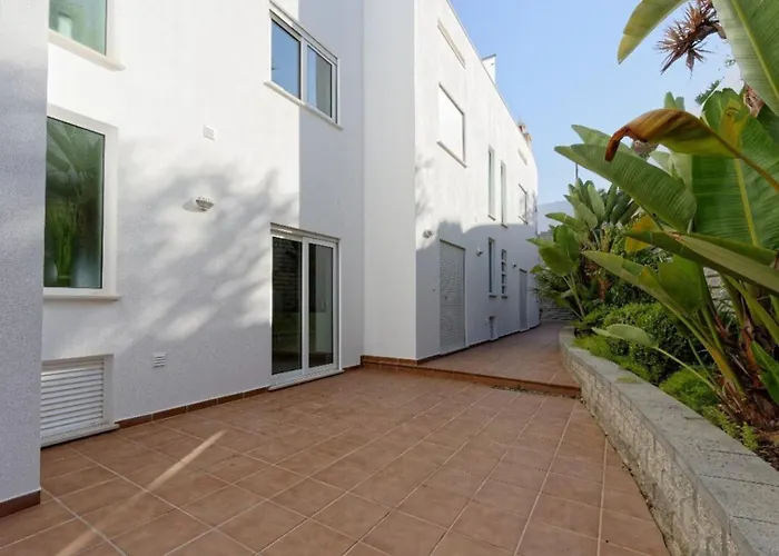 Oasis Bay Lägenhet *