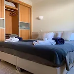 Oasis Bay 公寓